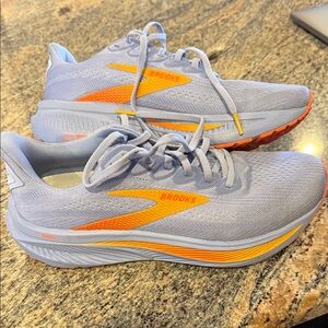 Brooks Ghost 17 size 10